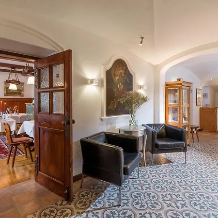 Blaue Quelle Πανσιόν Erl